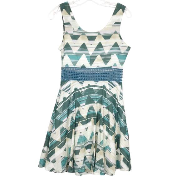 Jack Green Green Chevron Fit and Flare Sleeveless Dress Sz 2 - Picture 2 of 9